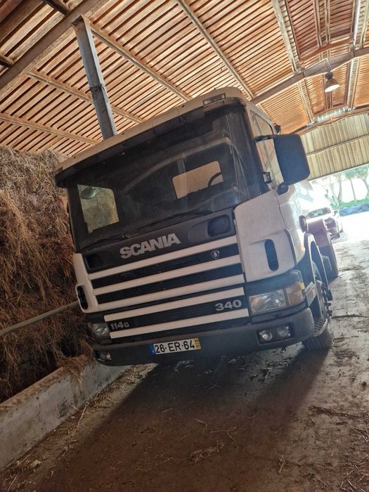 Vende-se Camião Cisterna