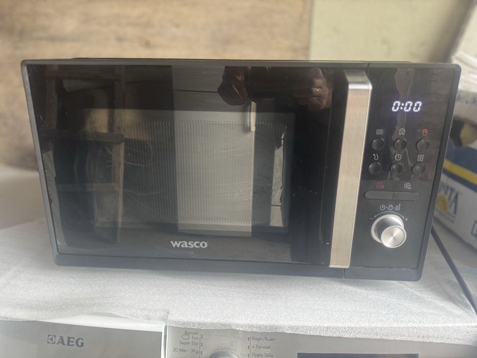 Мікрохвильова піч