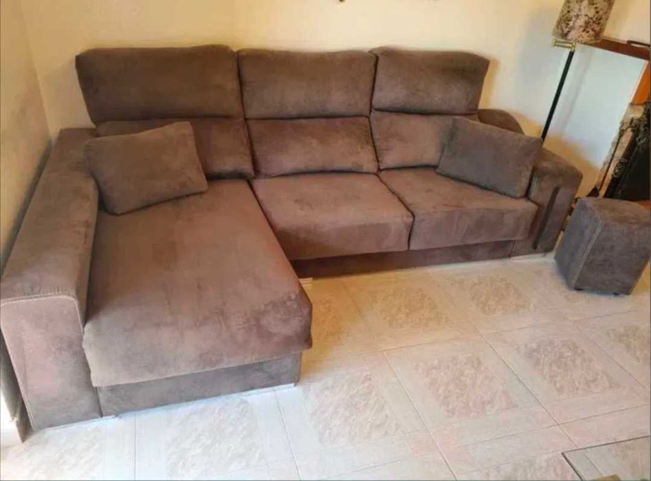 Sofá com chaise longue