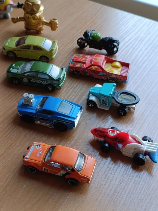 Hot wheels машинки