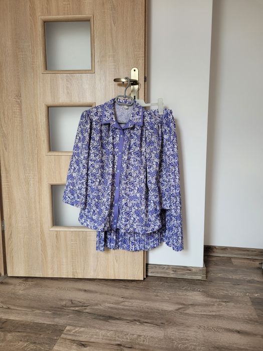 Garsonka ze spódnicą niebieskie kwiaty XXL