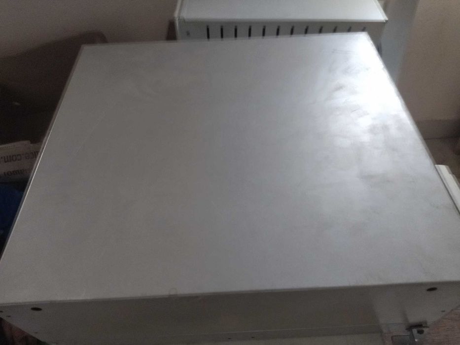 безперебойник ups riello 3000W. ИБП