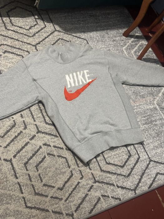 Оригінальний світшот від Nike з великим логотипом