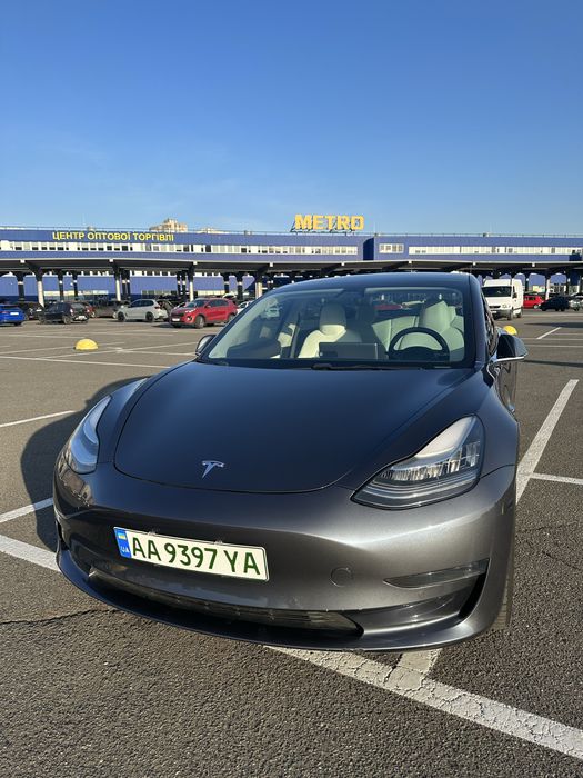 Tesla model 3 Dual motor