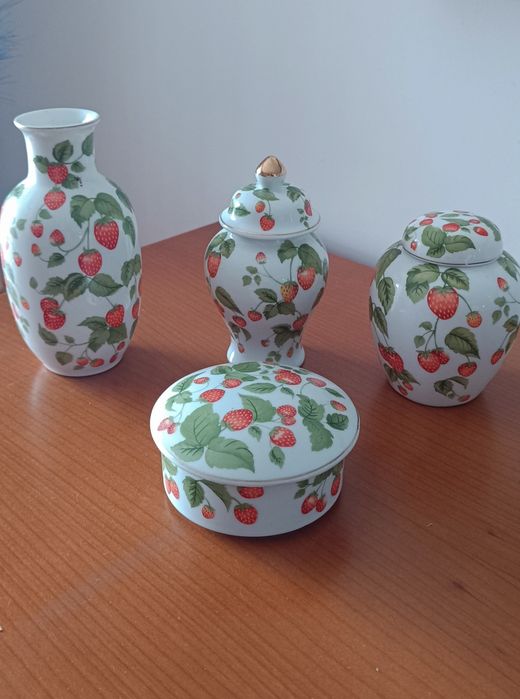 Várias peças em porcelana