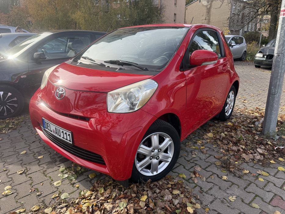 Toyota iQ