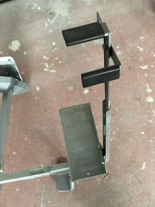 suporte metálico para TV e DVD de parede
