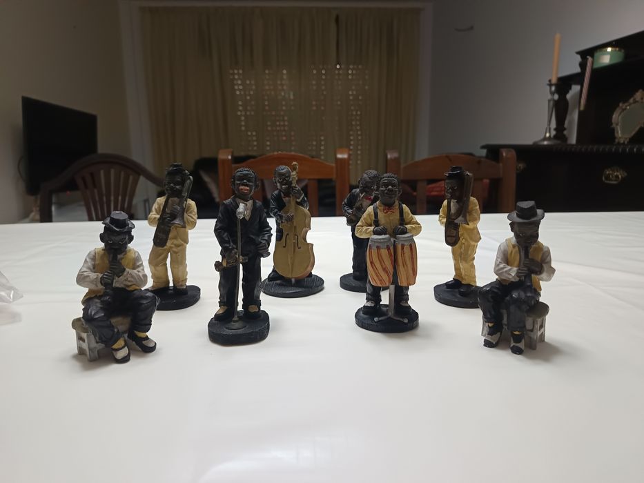 Figuras de porcelana.8 peças.