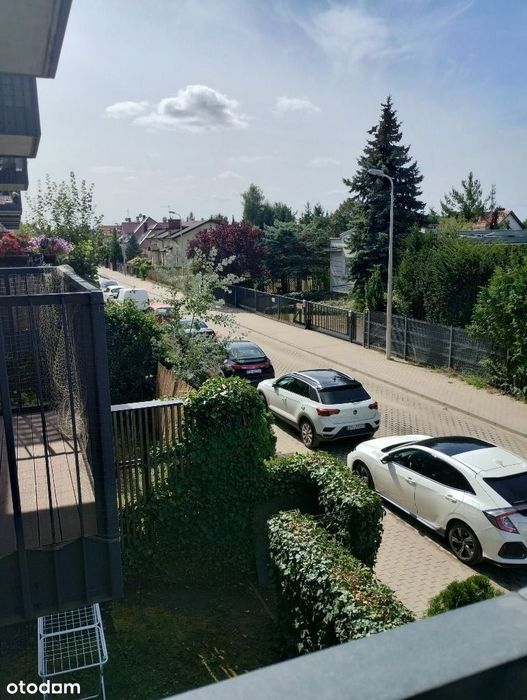 ATRAKCYJNE 2-pokojowe z balkonem , b. dobra lokalizacja - bezpośrednio