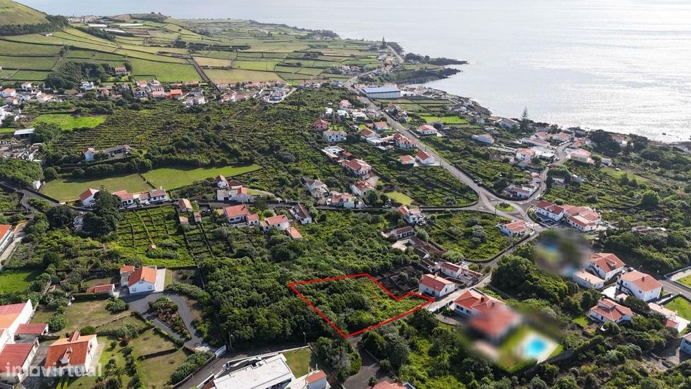 Terreno  à Venda em Porto Martins, Ilha Terceira