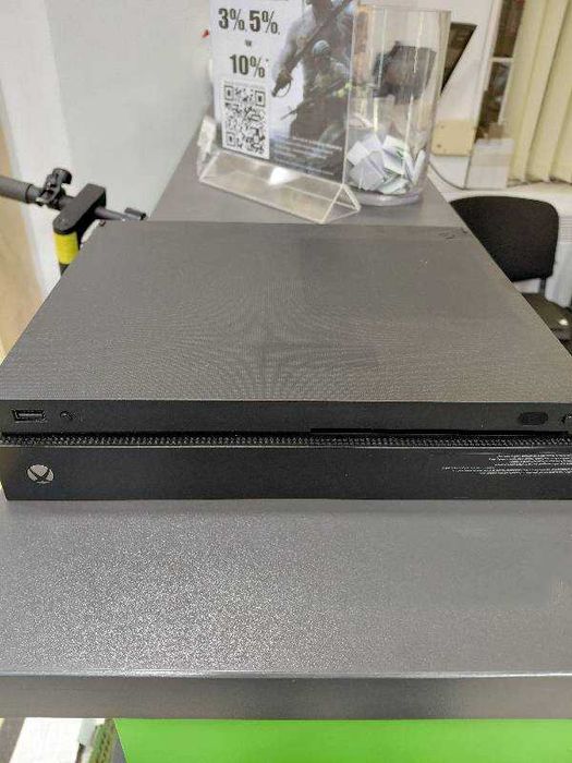 Ігрова консоль Microsoft Xbox One X (1787) 1Tb