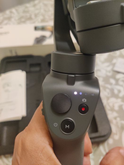 DJI Osmo Mobile 2 - estabilizador smartphone – como novo, com caixa”.