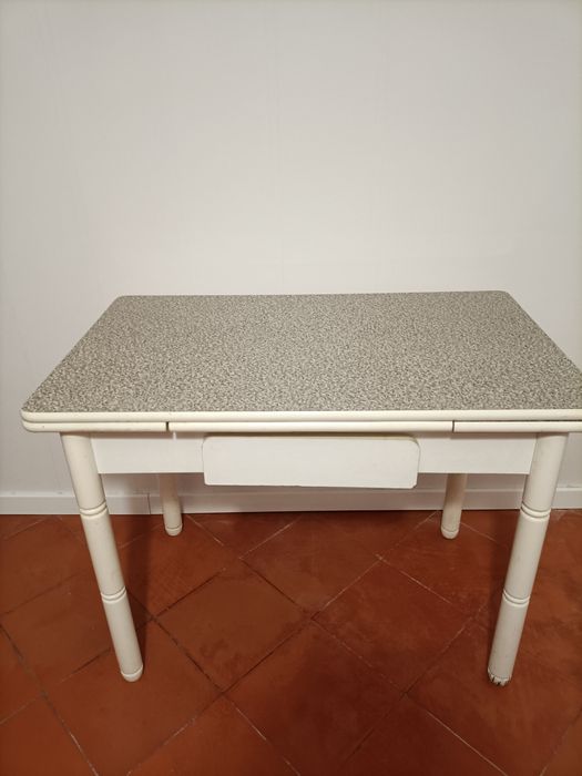Mesa de cozinha extensível