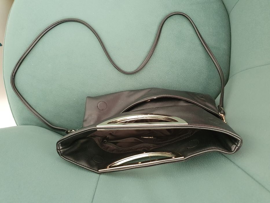 Czarna kopertowa torebka Aldo