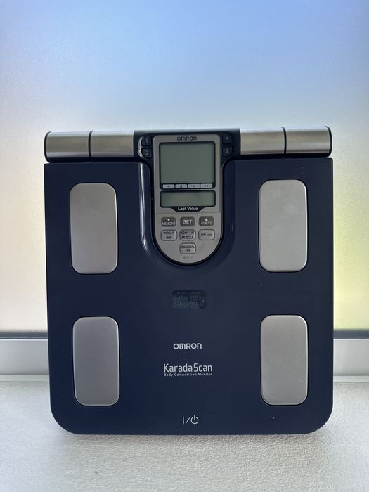 Balança omron karada scan