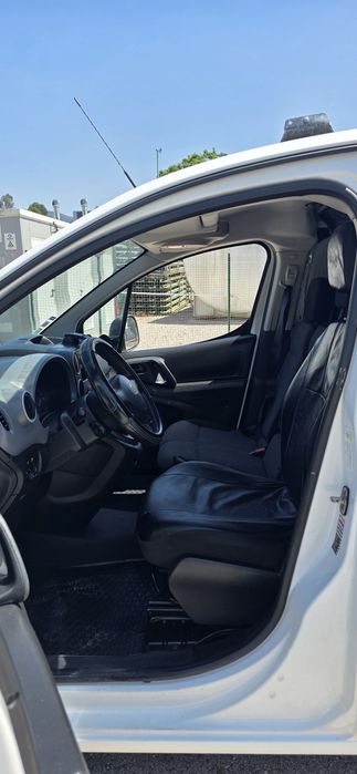 Peugeot Partner 1.6eHdi 2017 133.000km Muito estimada