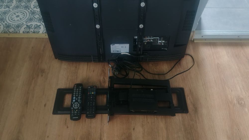 telewizor Samsung 26'