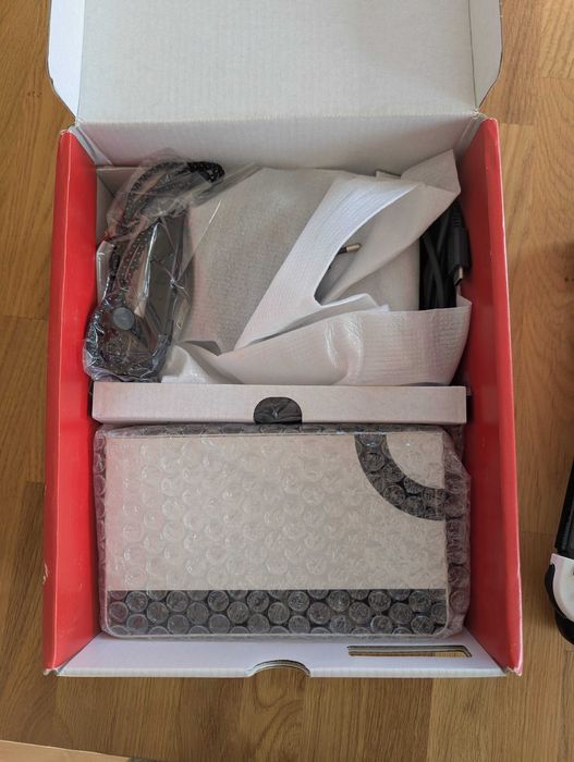 Nintendo Switch Oled, в ідеалі, комплектація