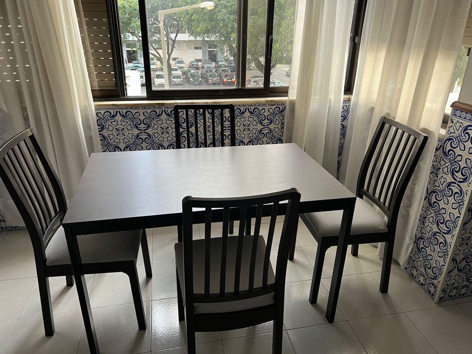 Mesa de jantar de 8 lugares