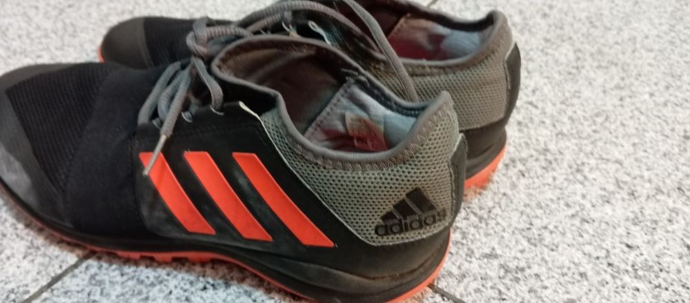 Sapatilhas adidas 40