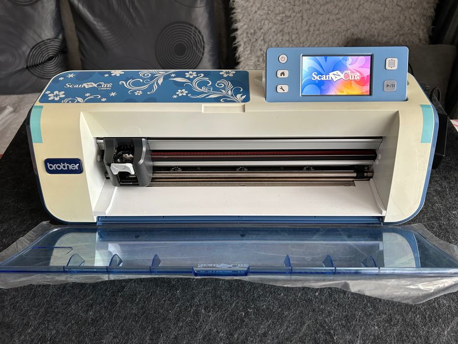 Ploter Brother CM840 ScanNCut – NOWY (tylko przetestowany) + komplet