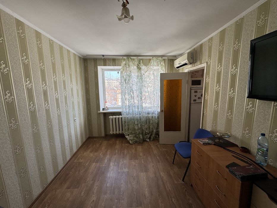 ПРОДАМ 1 кімнатну квартиру в Центрі