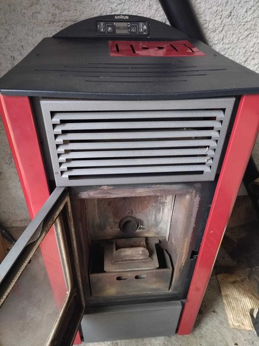 Salamandra a Pellets Solius pouco usada