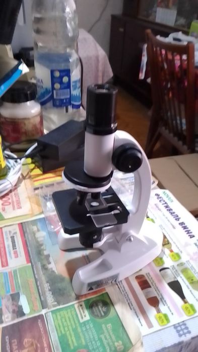 Микроскоп с увеличением ×1200