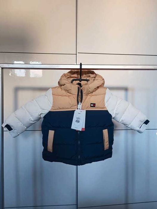Tommy Hilfiger śliczna kurteczka 80 cm nowa