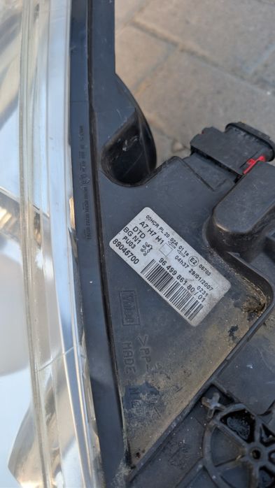 Фара Пежо 207 , фара peugeot 207
