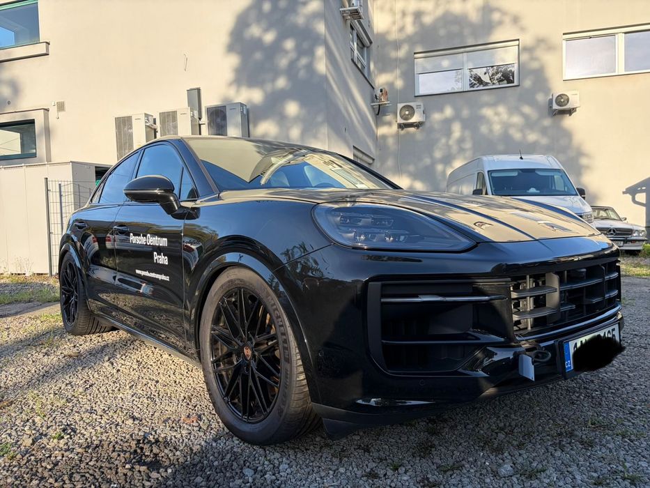Porsche Cayenne Platinum Black Edition Coupé