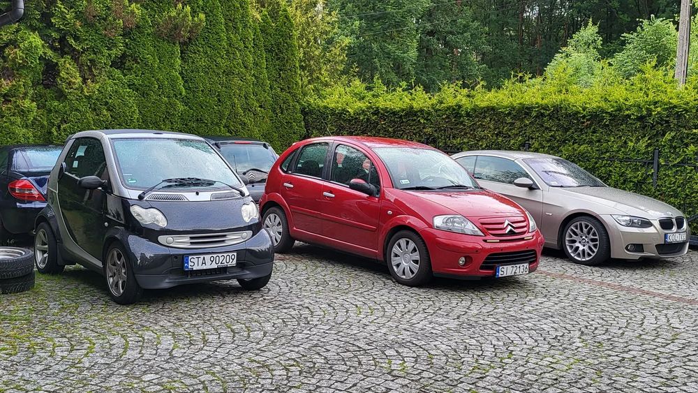 Toyota Aygo Citroen C3 - większy brat C1, bliźniaka Aygo
