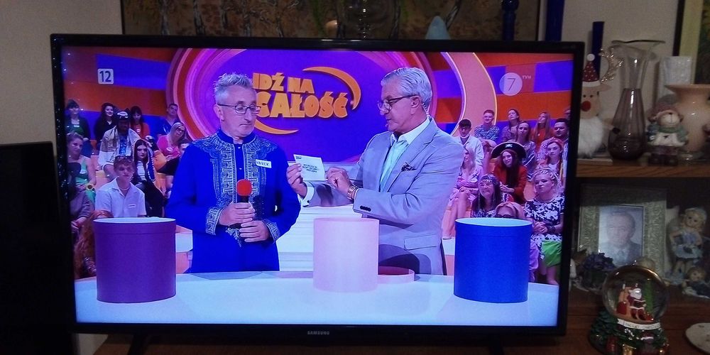 Telewizor samsung 40 cali FHD 3D w bardzo dobrym stanie