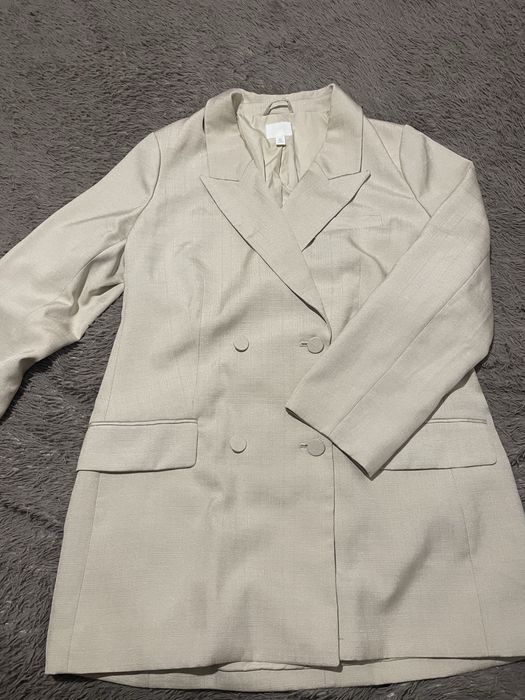 Піджак жіночий  ніжний молочний колір ,хл розмір.