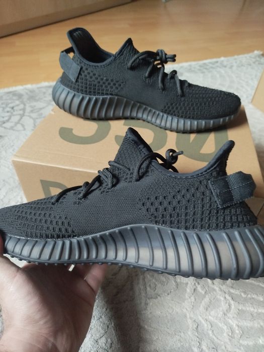 Nowe adidas yeezy 350 triple Black