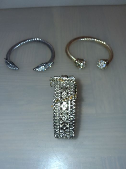 3 Pulseiras de Senhora Trabalhadas