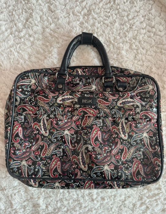 Macbook Air 13’ silver + oferta mala para computador