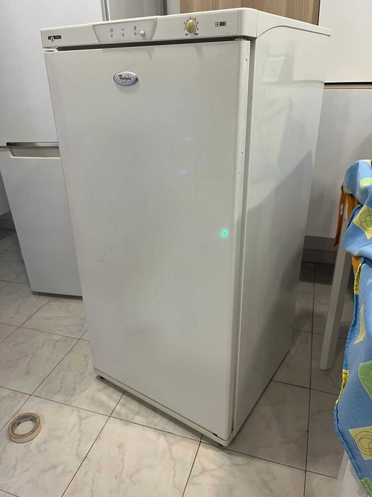 Arca vertical Whirlpool