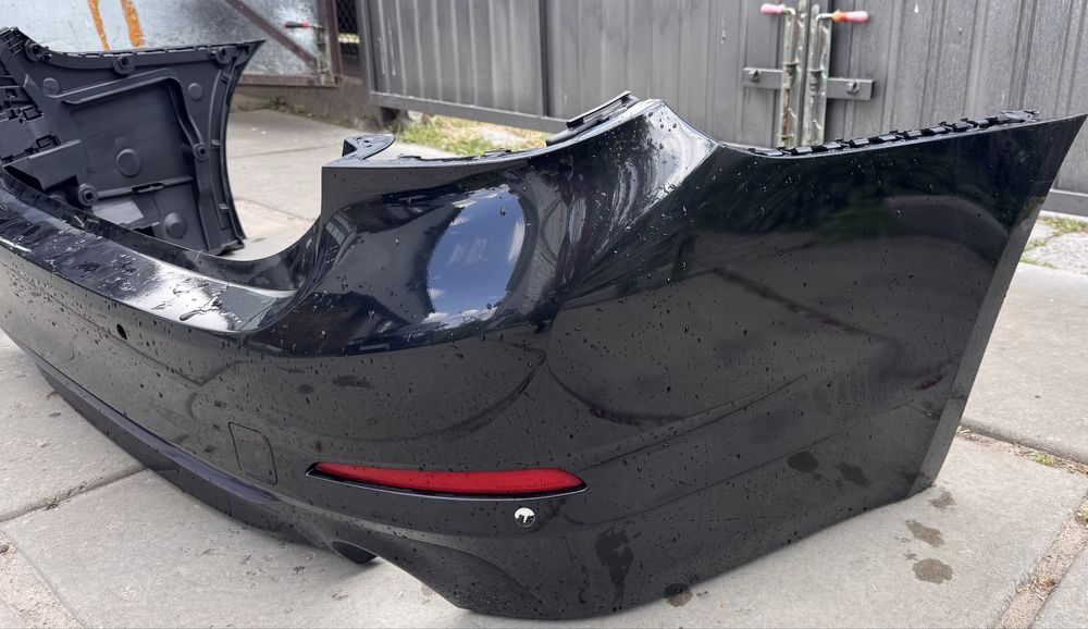 Бампер BMW G30 2019 року,колір Blacksapphire 475