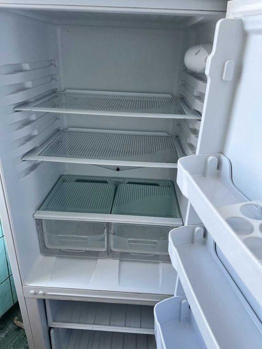 Холодильник INDESIT NBS15AA