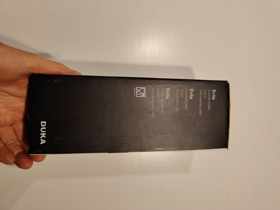 Biały shaker Duka Evita 700ml Nowy.