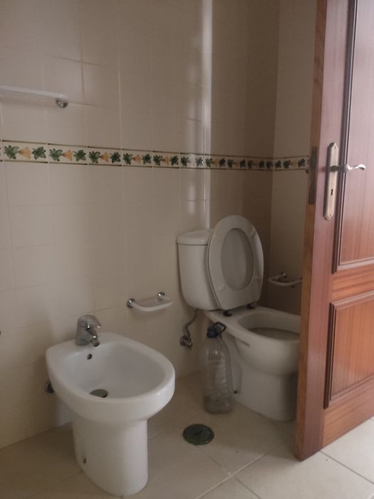 T2 + 1  95m2 úteis 163m2 brutos