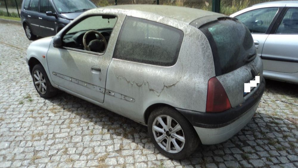Renault Clio 1.9D Van 1999 - Para Peças