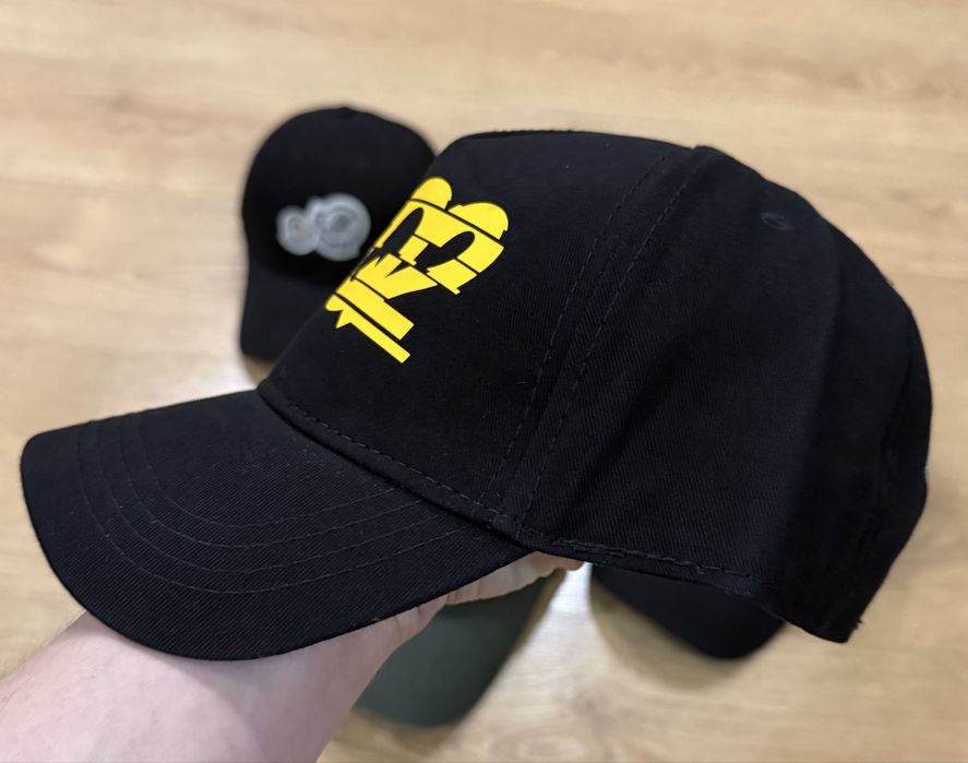 Кепка Розпродаж dsq2 armani ea7
