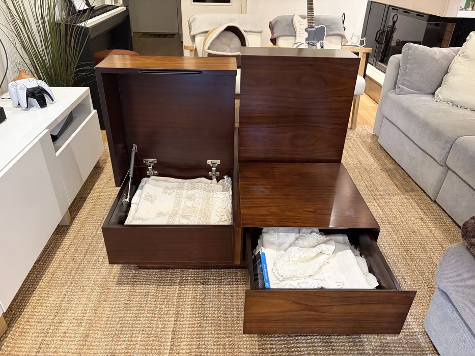 Mesa de centro modular de design moderno em tom nogueira/madeira escura