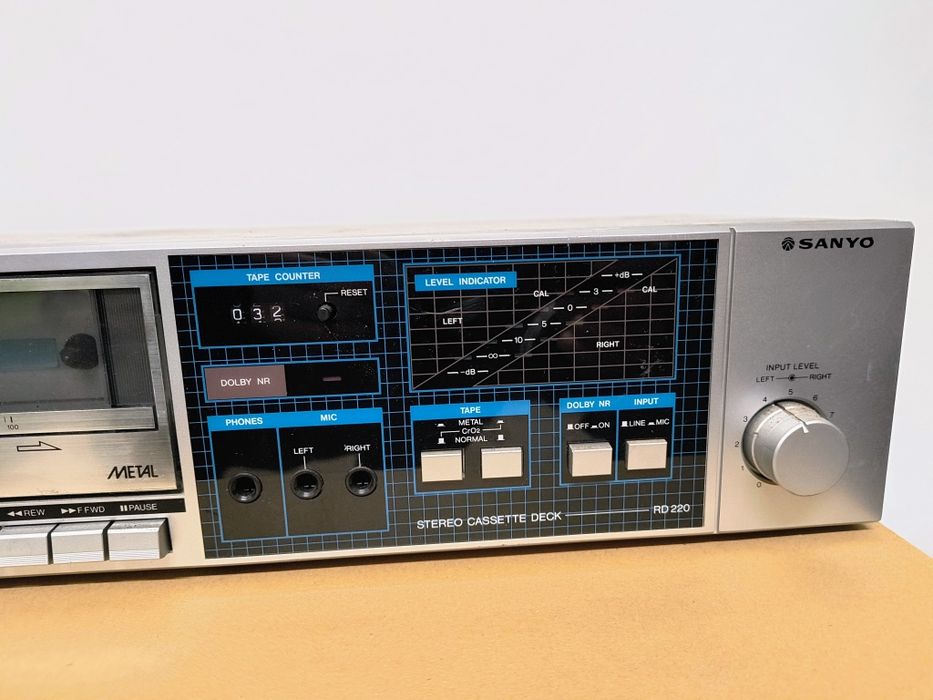 Sanyo RD220 magnetofon
