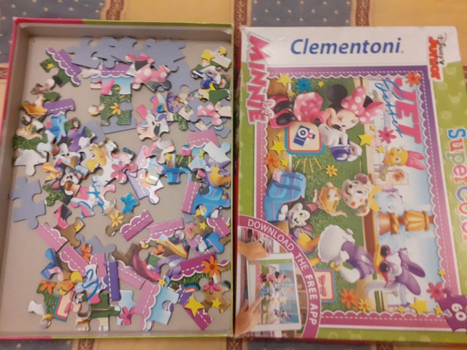 Jogo, puzzles e brinquedo