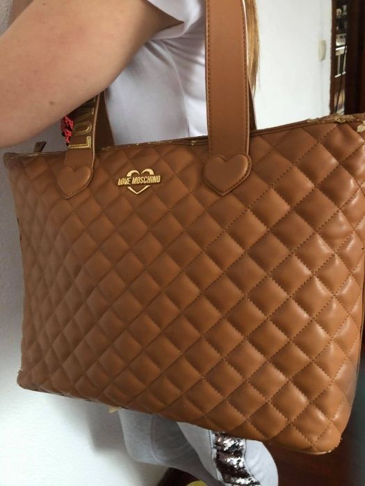 Carteira camel MOSCHINO