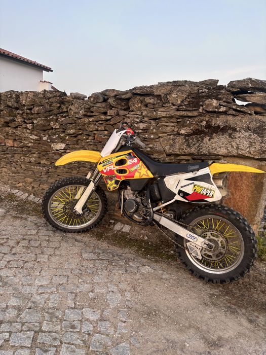 Suzuki   RM  125