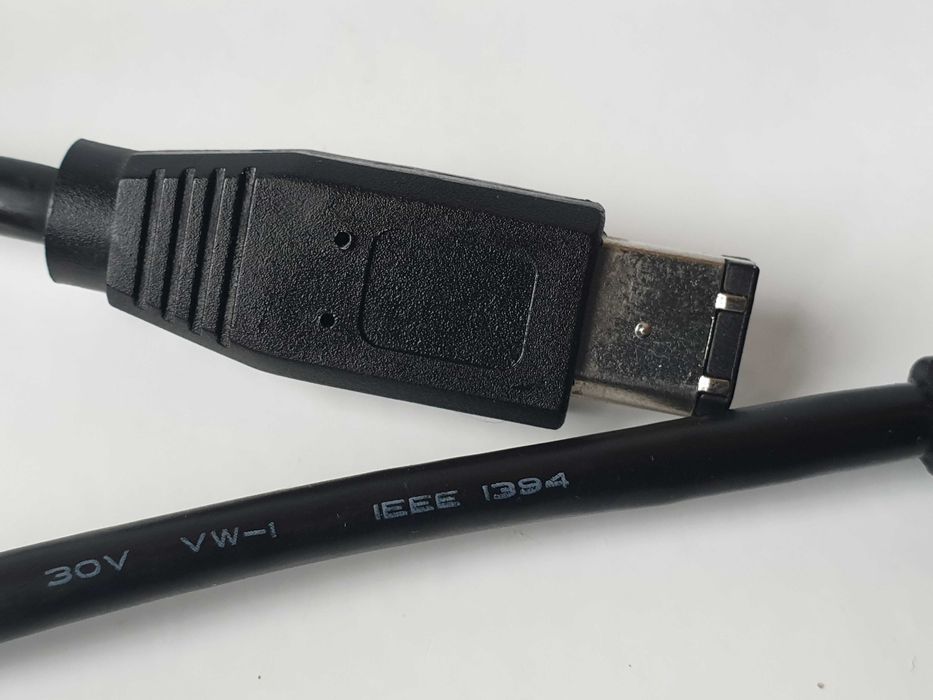 кабель IEEE 1394  FireWire 6 pin to FireWire 4 pin 2m